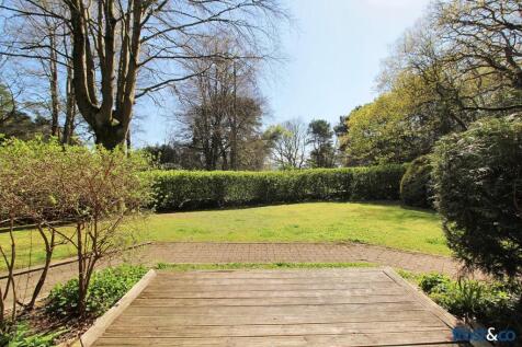Decking to Communal