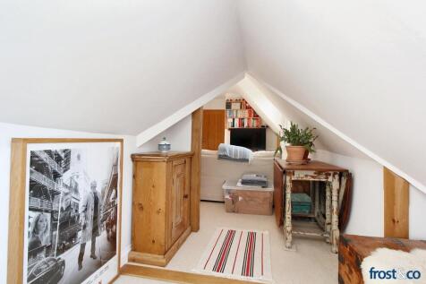 Bedroom to Lounge (1)