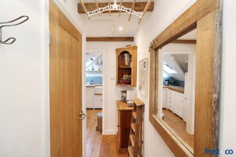 Hallway to Kitchen (1)