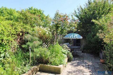 Garden to Rear