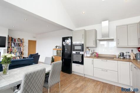 Kitchen to Lounge