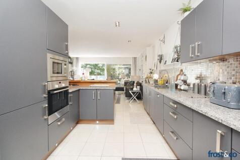Kitchen to Lounge