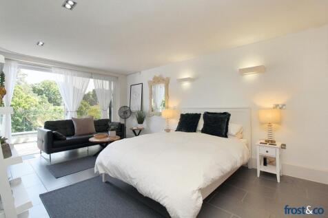 Master Suite.