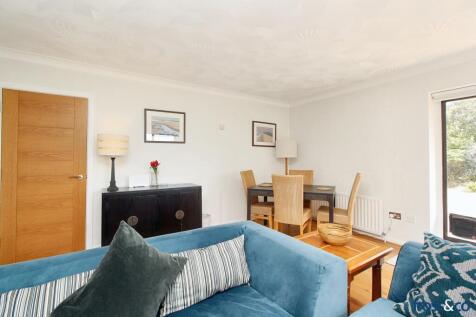Lounge to Dining Area
