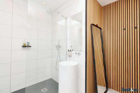 Master EnSuite.