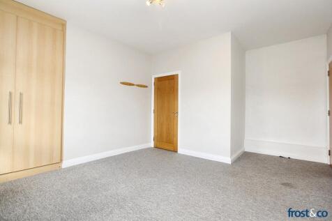 Master Bedroom to En-Suite