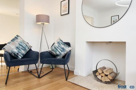 Lounge Feature