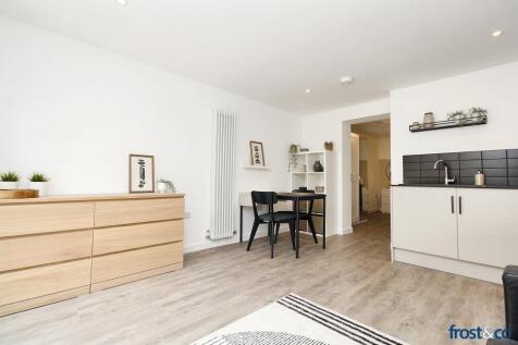 Lounge to Dining
