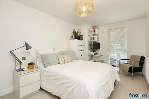 Bedroom 2 (2)