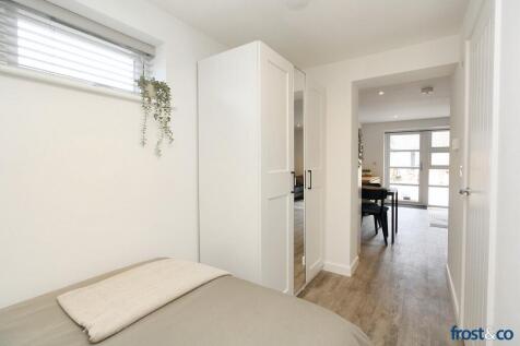 Bedroom to Wardrobes