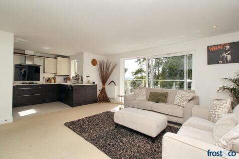 Lounge to Kitchen