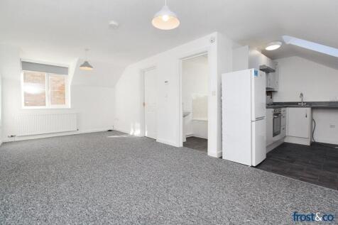 Lounge to Kitchen