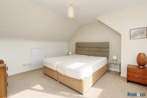 Upstairs Bedroom 1.