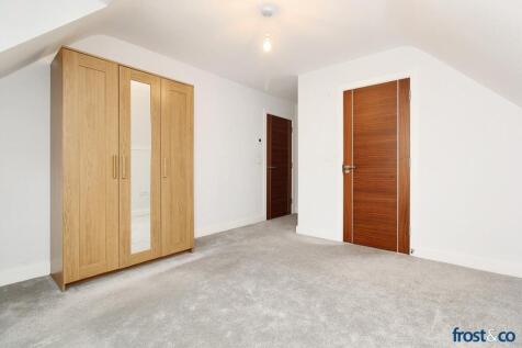 Bedroom 1 to EnSuite