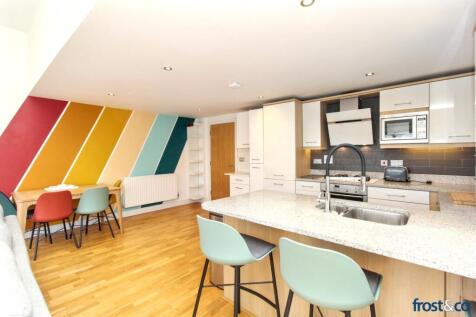 Kitchen Breakfast Bar