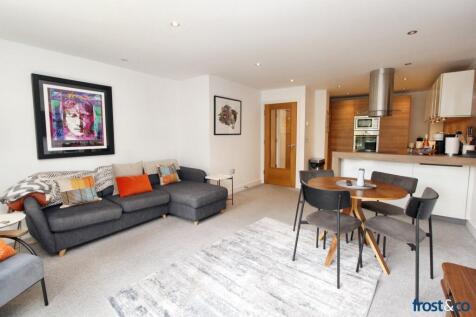 Lounge to Kitchen