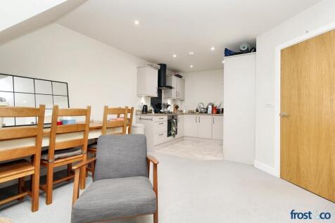 Dining to Kitchen (1)