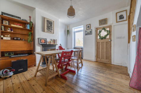 1372471-9-6900d7b...