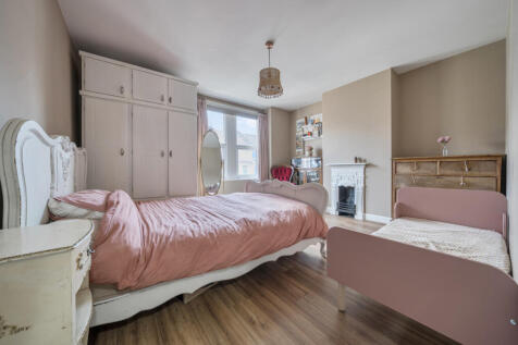 1372471-19-6900d8...