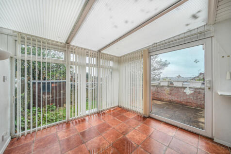 1372306-10-68fa05...