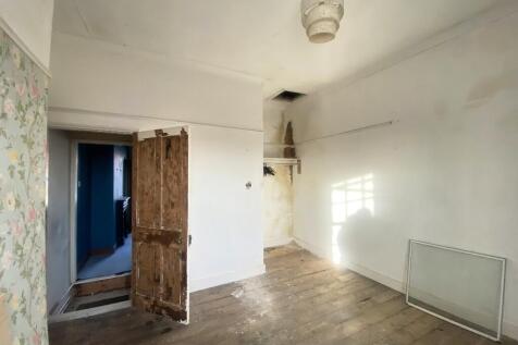 No. 71 Bedroom One