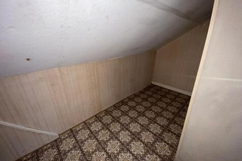 Master Bedroom Eaves