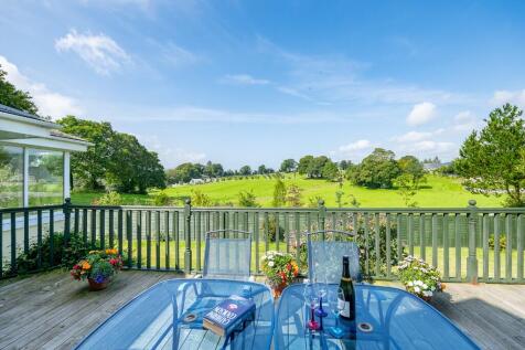 Rear Decking Area