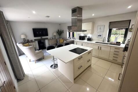 kitchen lounge 2