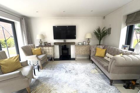 kitchen lounge 1
