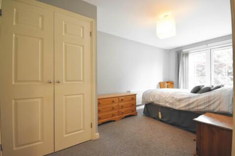 Bedroom -min