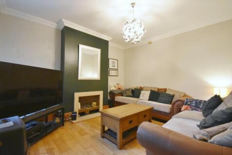 Living Room-min