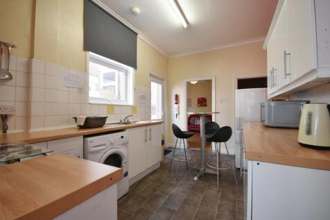 Kitchen 1-min