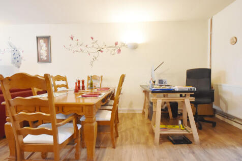Dining 2