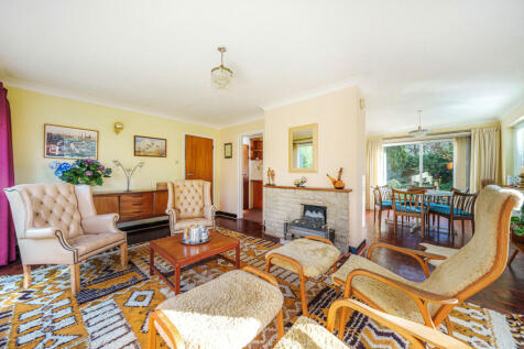 Sitting/Dining Room