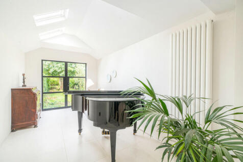 Breakfast Room