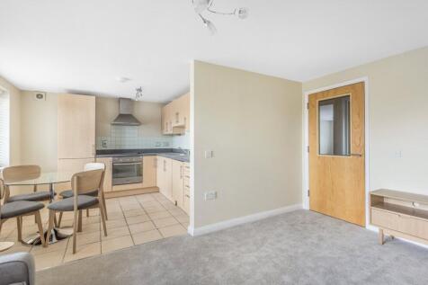 Sitting/Kitchen