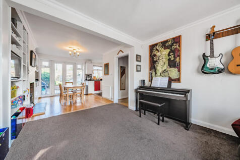 Sitting/Dining Room