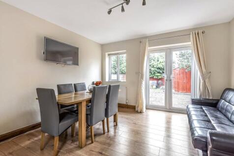 Sitting/Dining Room
