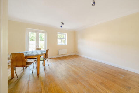 Sitting/Dining Room