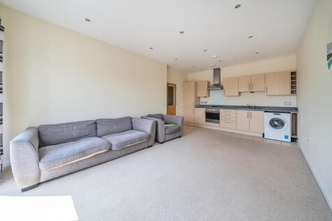Sitting/Kitchen