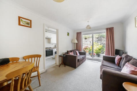 Sitting/Dining Room