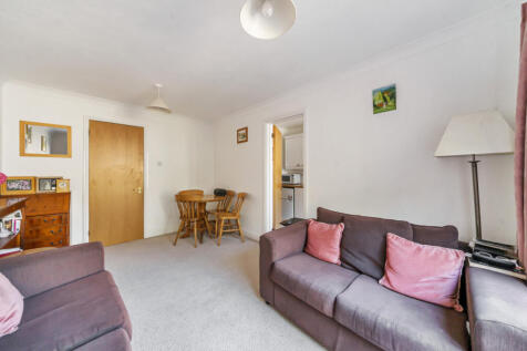 Sitting/Dining Room