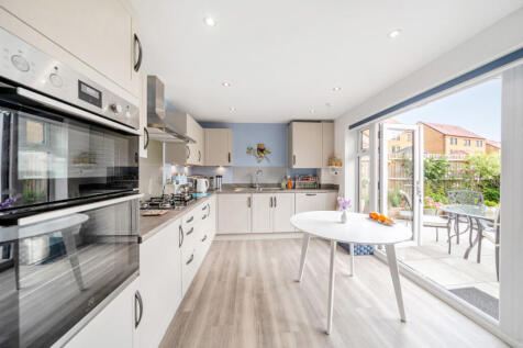 Kitchen/Breakfast Rm
