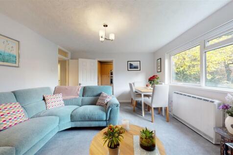 25-Woodside-Court-11272024_130135.jpg