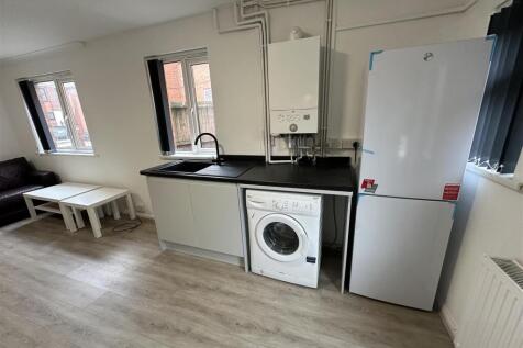 Kitchen 2.JPG
