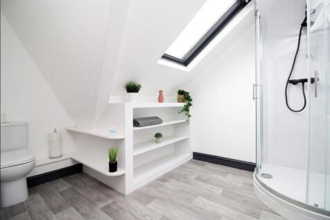 bathroom 1.jpg
