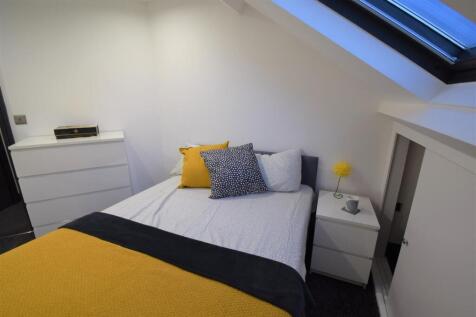 Bedroom 1b.JPG