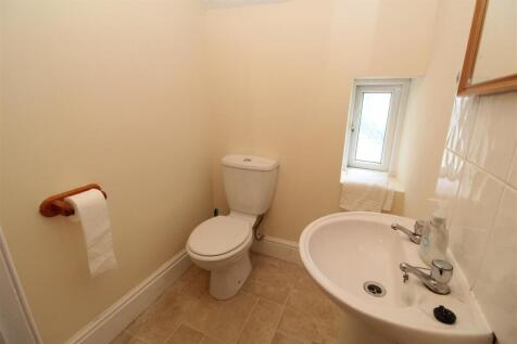 F4 25 NR  WC.jpg