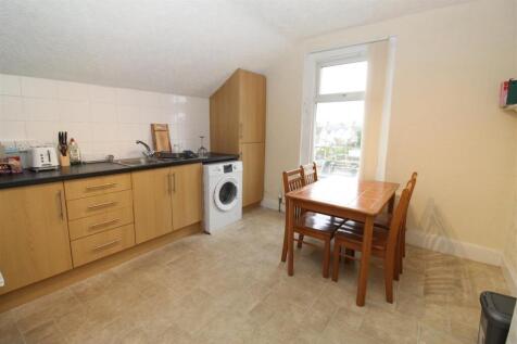 F4 25 NR kitchen 1.2.jpg