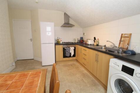 F4 25 NR kitchen 1.1.jpg